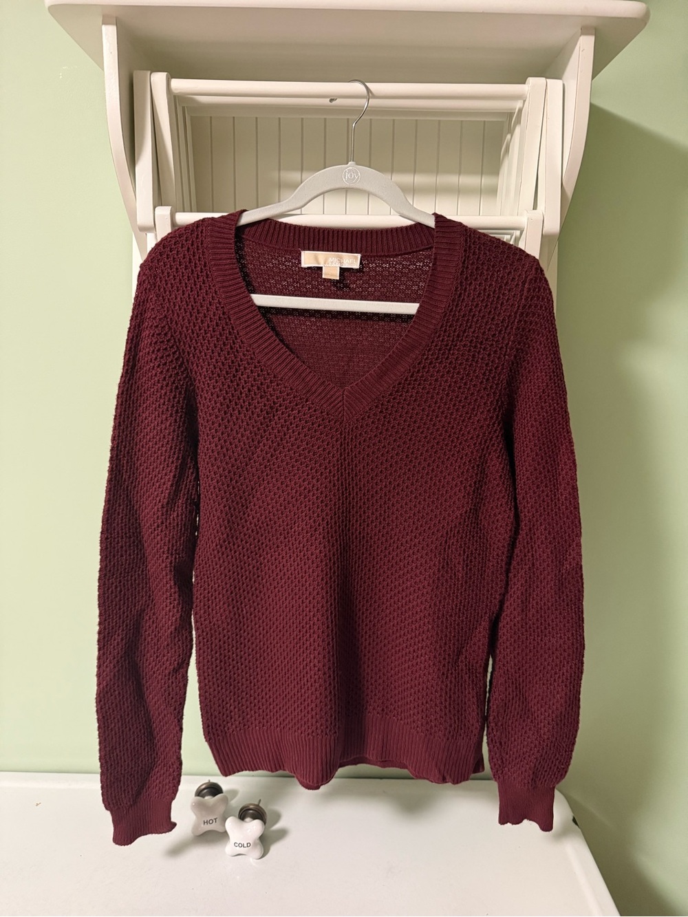 MICHAEL KORS Textured V-Neck Sweater Size L